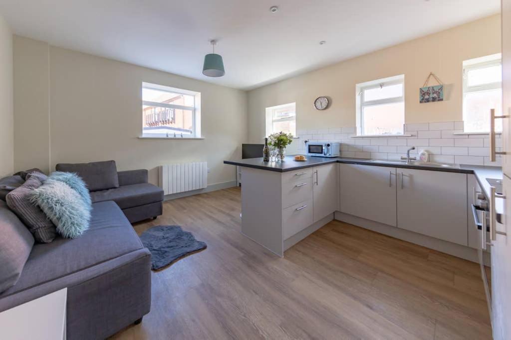 Hereford City Centre - Apartment 4, Isabella House - Modern Apartment In The Heart Of The City - Sleeps 4 Guests - Hosted By Rentmyhouse Exteriér fotografie